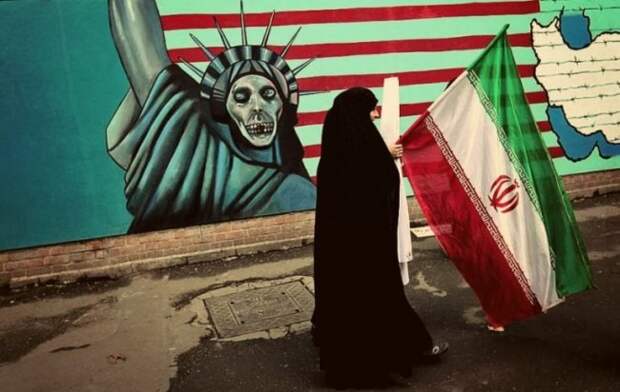 Иран требует от США компенсаций за 63 года угнетений Иран требует от США компенсаций за 63 года угнетений