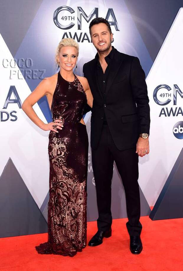 luke-bryan-caroline-boyer-cma-awards-2015-red-carpet(1)__oPt