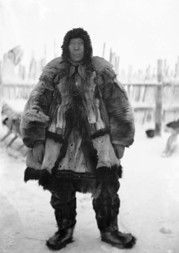 Тундровый юкагир в зимней одежде, 1902