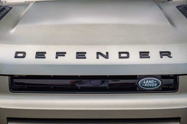 Британская армия отправила в отставку "Волка" Land Rover Defender
