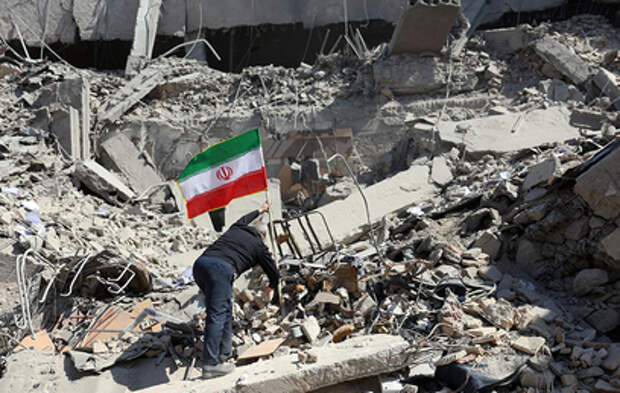 Детскую площадку и станцию скорой помощи разбомбили в Иране