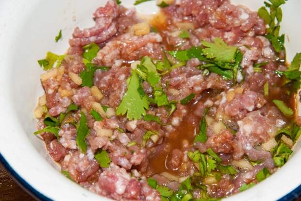 Баоцзы - легкие пирожки с мясом в китайском стиле 
