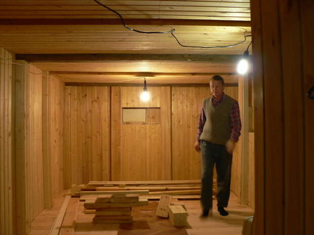 та же комната та же комната