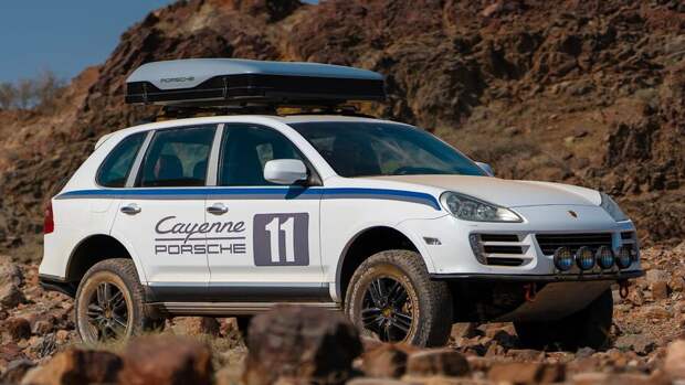 В ОАЭ построили партию Porsche Cayenne для бездорожья в честь 20-летия модели