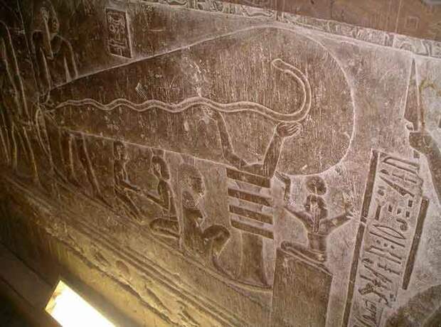 Древнее электричество в храмах Египтян