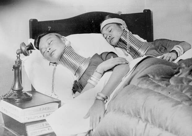 Когда «женщины-жирафы» из Бирмы приехали в Лондон, 1935 год