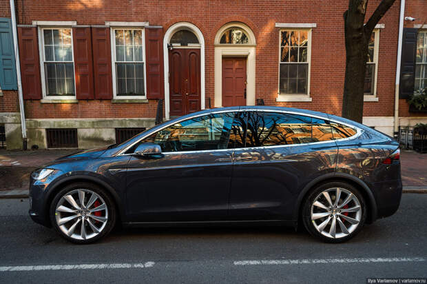 Tesla Model X: обзор удивительной машины