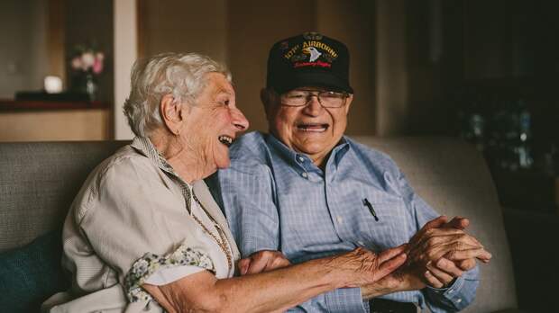 Touching story. Meet 70 years later 07