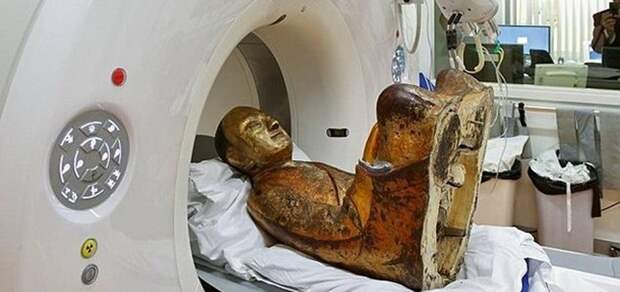 Статуя Будды скрывала тысячелетнюю мумию