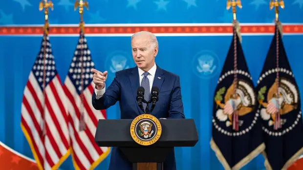 Байден заявил, что США запрещают импорт энергоносителей из РФ