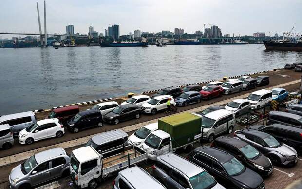 Россияне бросились скупать «японок» и «китайцев»: импорт подержанных авто бьет рекорды