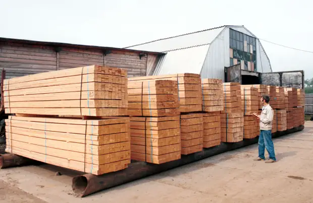 Бизнес в условиях санкций: косметика, пиломатериалы, транспорт