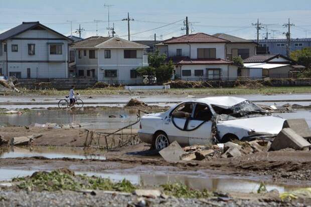 Официально погибших нет, но число тех, кто числится пропавшими без вести, за ночь увеличилось вдвое — до 25 человек