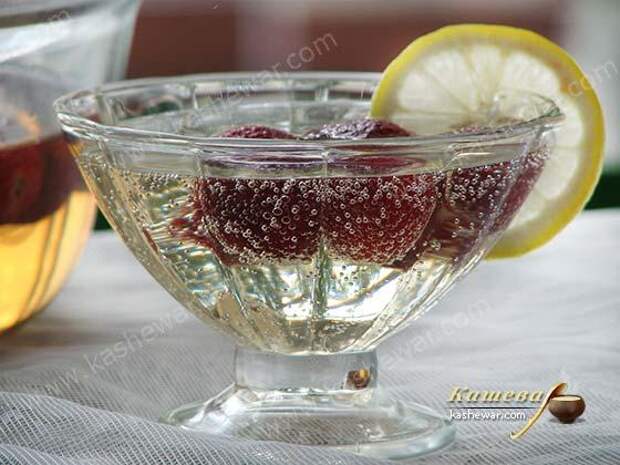 Клубничный крюшон Клубничный крюшон – рецепт с фото, немецкая кухня