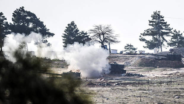Позиция турецких военных на границе Турции и Сирии. Архивное фото