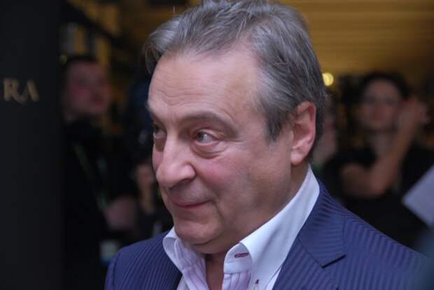 Хазанов: "Путин уйдёт в 2015 году, поэтому у меня так легко на душе!" Хазанов: "Путин уйдёт в 2015 году, поэтому у меня так легко на душе!"