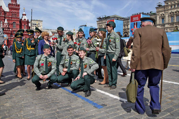 Взгляд изнутри Красной площади на парад  взгляд, красная, парад