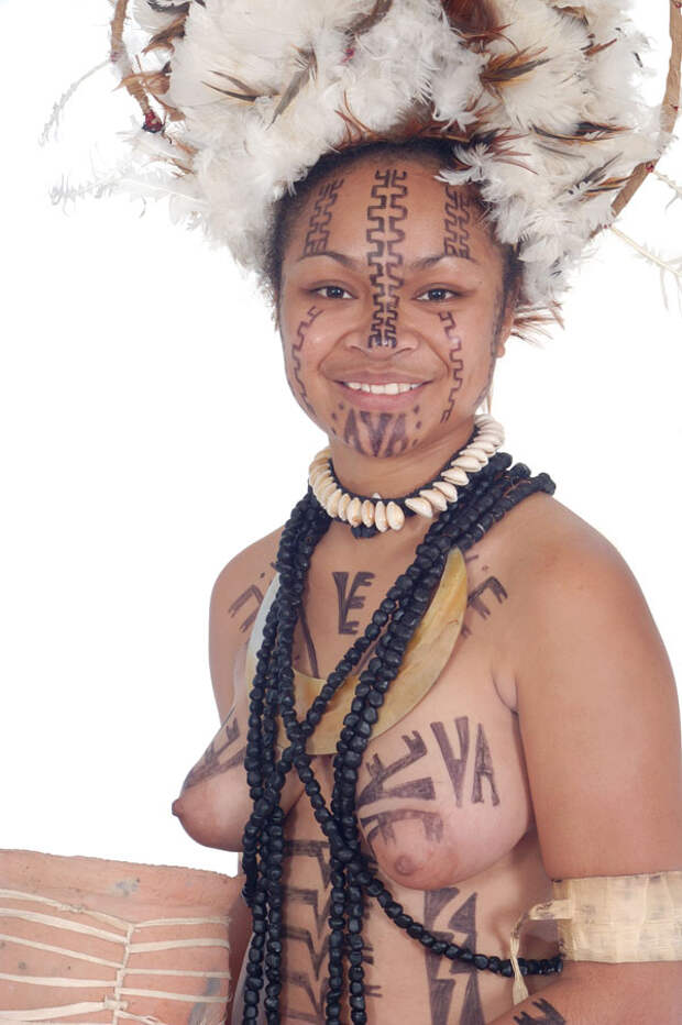 голая папуасская девушка фото