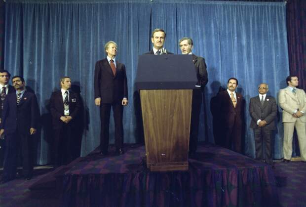 Jimmy_Carter_with_Hafiz_al-Asad.jpg