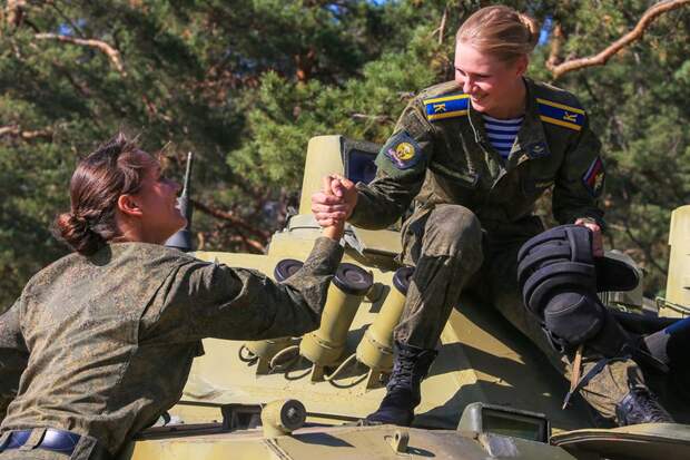 Девушки и ВДВ