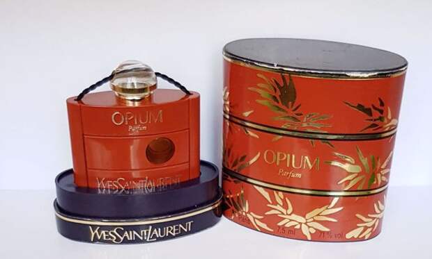 Opium Yves Saint Laurent / Фото: meshok.net
