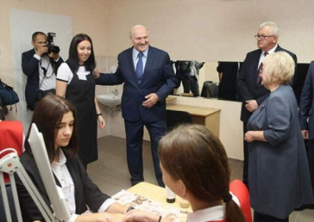 Лукашенко публично покаялся и признался: Отечество единое с Россией