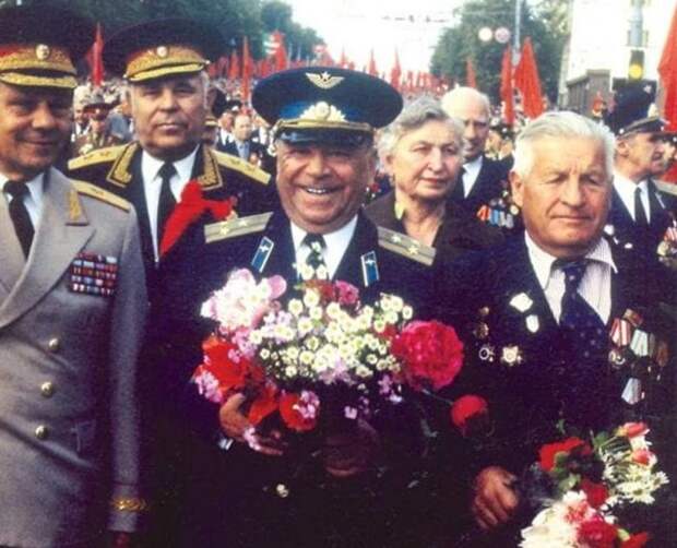 История подвига простого советского лётчика