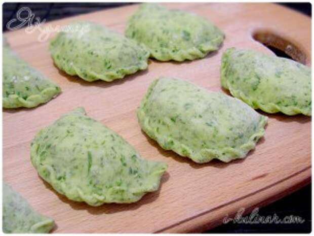 Зеленое тесто для вареников