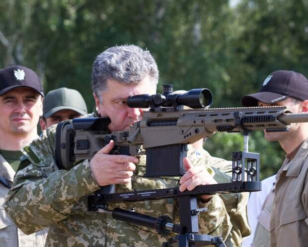 Порошенко приказал усилить ВСУ на Херсонщине и вдоль побережья Черного моря Порошенко приказал усилить ВСУ на Херсонщине и вдоль побережья Черного моря