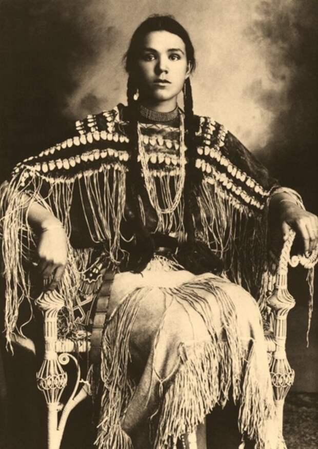 Behind-The-Historical-Photos19