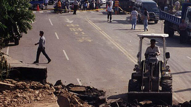 Северо-запад Китая сотрясли подземные толчки, погибли три человека