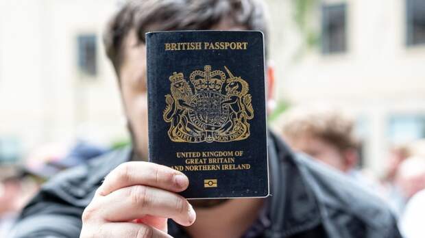 Daily Mail: Бывшего британского полицейского лишили гражданства за жизнь в России