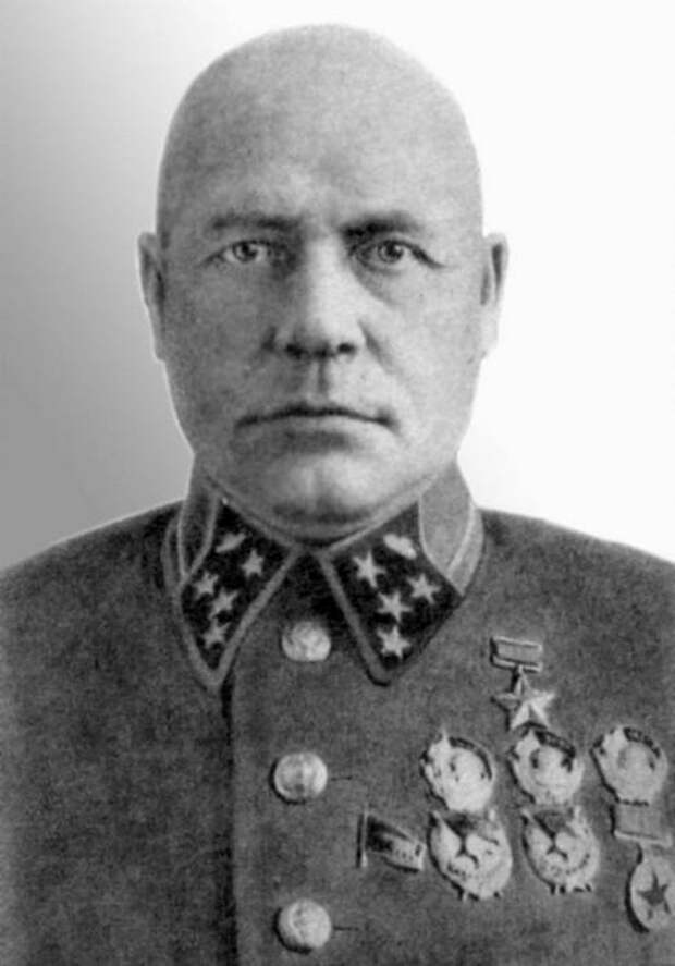 Командующий западным фронтом красной армии в 1941. Д Г Павлов командующий западным фронтом.