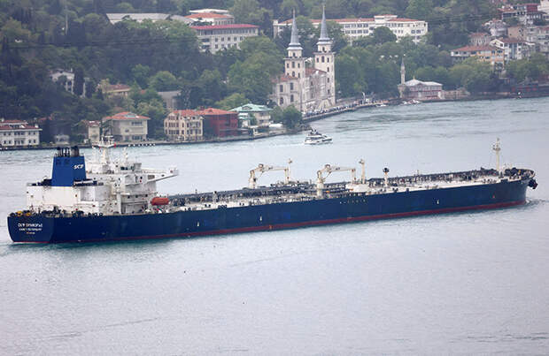 Власти Турции увеличат стоимость транзита судов через Босфор и Дарданеллы