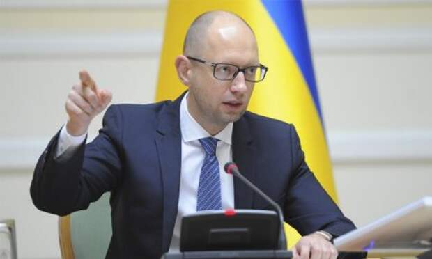 Почему Яценюк еще не уволен