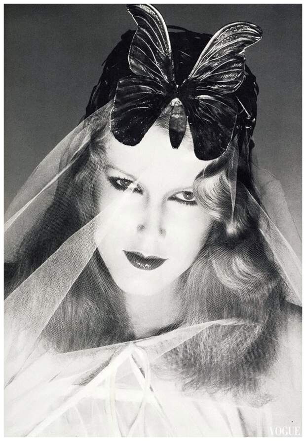Photo Guy Bourdin 1976 Vogue Carrie Nygren.jpg Photo Guy Bourdin 1976 Vogue Carrie Nygren.jpg