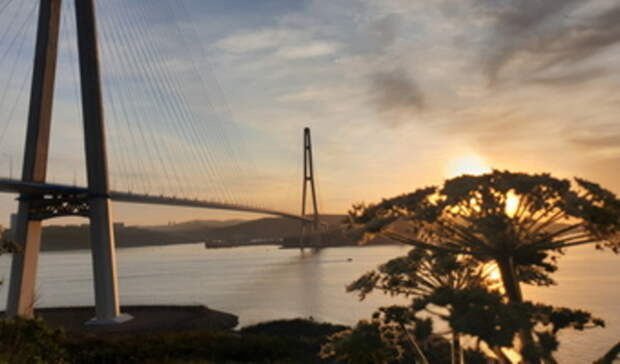 Картина дня в Приморье: голые на сцене, ливни на подходе и скандалистка за решёткой