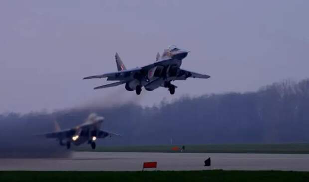 Командование ВВС Польши: в связи с российским ударом по Украине в воздух была