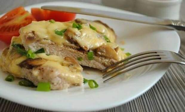Свиные отбивные в духовке с горчицей и сыром