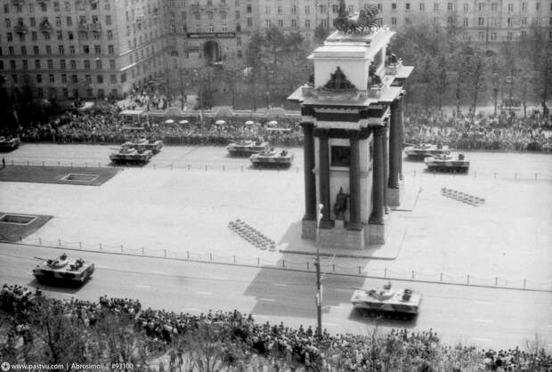 Прогулка по Москве 1995 года Прогулка по Москве 1995 года 90-е, москва, фотографии