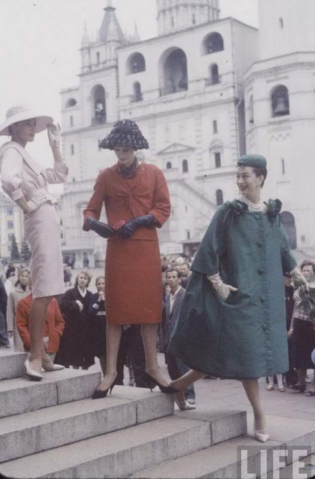 Christian Dior в Москве. 1959 год. (30 фото)