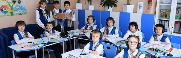 В школе-интернате Караганды работает современный аудиокласс для детей с нарушением слуха
