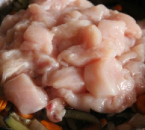 Куриное филе с баклажанами в сметане