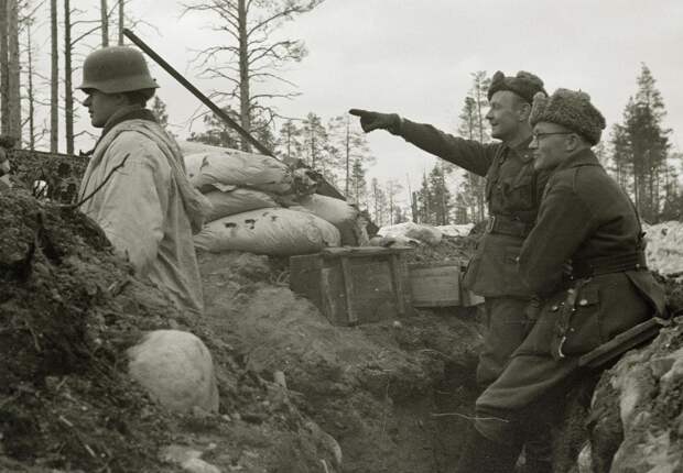 Мгновение войны. Смерть на передовой, 1943 г. (фото)