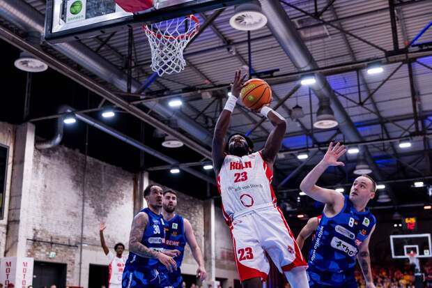 Майкл Джордан возглавил рейтинг самых высокооплачиваемых атлетов в истории