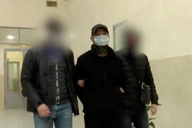 Суд арестовал троих обвиняемых в призывах к беспорядкам во время голосования