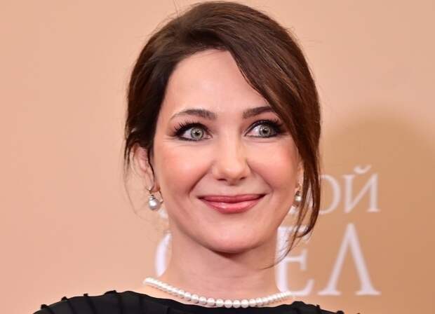 Прощай, Москва: Екатерина Климова улетела из страны с дочкой от Гелы Месхи