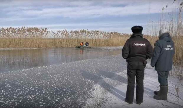 На берегу реки найдено тело депутата в Свердловской области