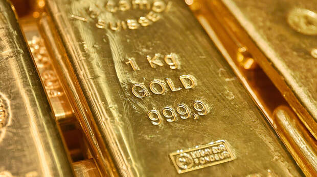 Цены на золото и серебро бьют рекорды из-за угроз Трампа по Гренландии