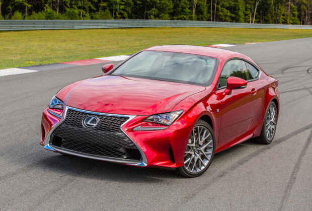 Lexus RC.